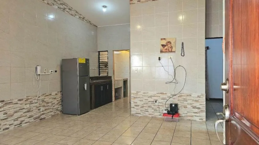 Venta de Casa con 4 habitaciones en Salitrillos Montes de Oca. - Venta en Montes de Oca — photo 2