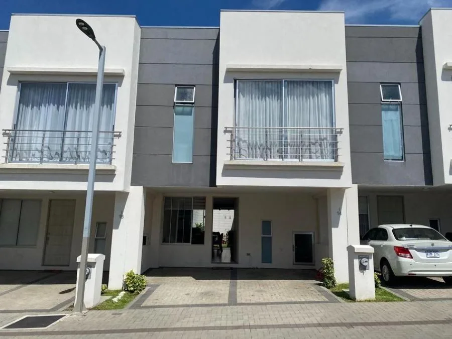 ???? Viva con elegancia, seguridad y comodidad en Santo Domingo de Heredia - Venta en Santo Domingo