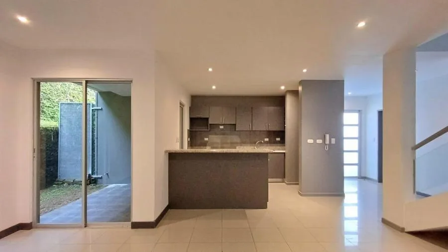 Alquiler de Apartamento en Granadilla, San José. RAH 25-905 CA - Alquiler / Renta en Curridabat