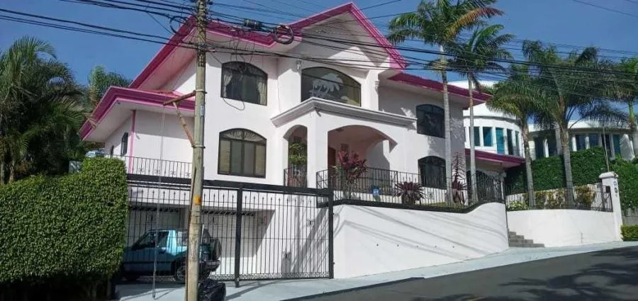CASA EN VENTA EN BELEN DE HEREDIA CL20-1891 - Venta en Belén