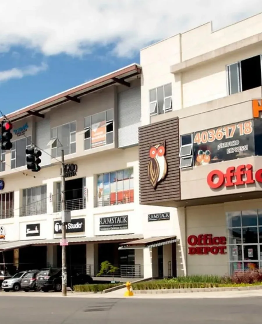 En Alquiler Local Centro Comercial Pinares Curridabat; Idi: 129630 - Alquiler / Renta en Curridabat