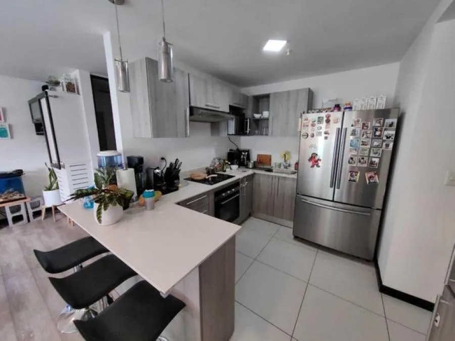 VENTA DE APARTAMENTO EN SAN JOSE PRECIO REBAJADO - Venta en San José — photo 2