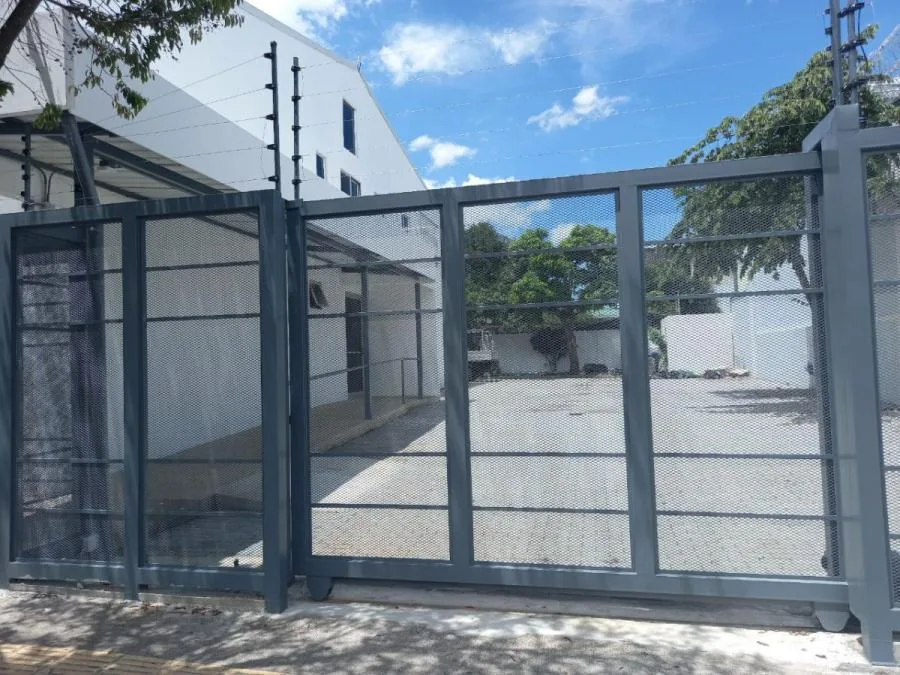 SAN JOSE DISTRITO HOSPITAL RENTO EDIFICIO $8.000 - Alquiler / Renta en Hospital