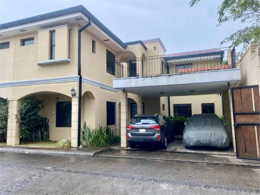 Venta de Casa en Santa Ana, San José. RAH 25-1842 - Venta en Santa Ana