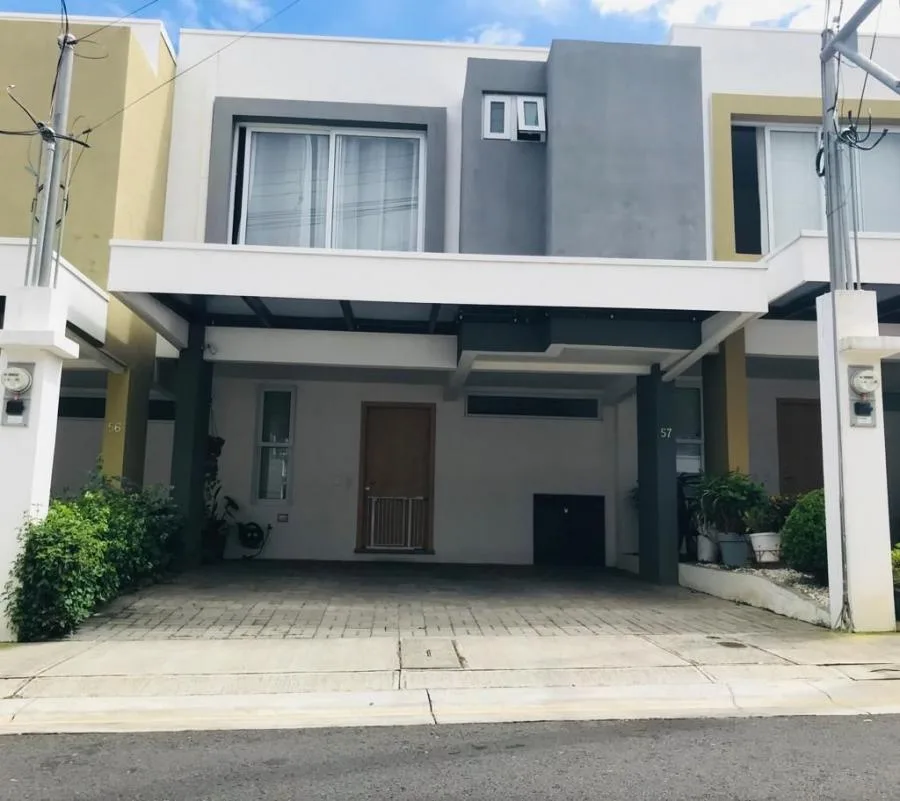 CASA EN VENTA EN ULLOA, HEREDIA RAH 24194  - Venta en Ulloa