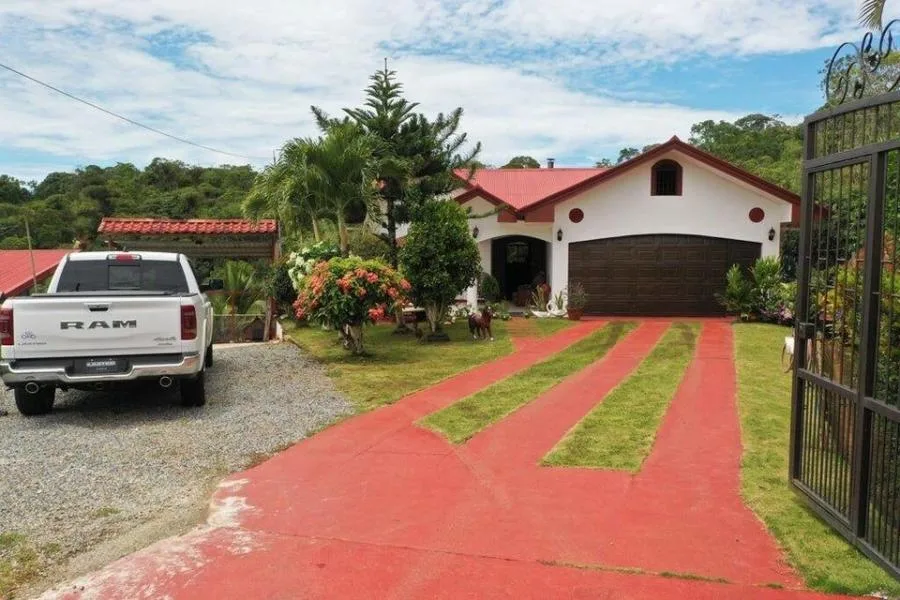 Venta de Casa en Perez Zeledon. - Venta en Perez Zeledón