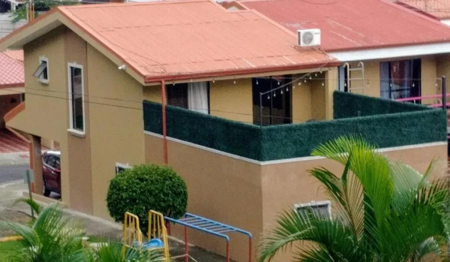 Venta de Casa con 4 habitaciones en San Antonio desamparados - Venta en Desamparados