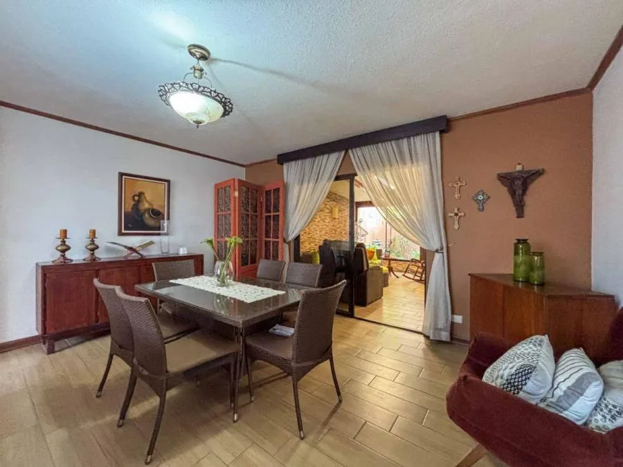 Venta de casa en calle cerrada en Sabanilla, Montes de Oca #FE002 - Venta en Montes de Oca — photo 5