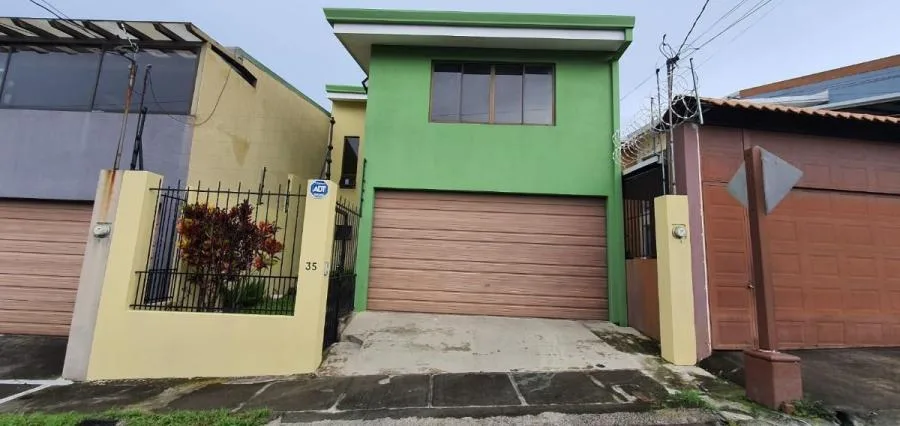 Casa en Venta en Barva de Heredia RAH #221133 - Venta en Barva