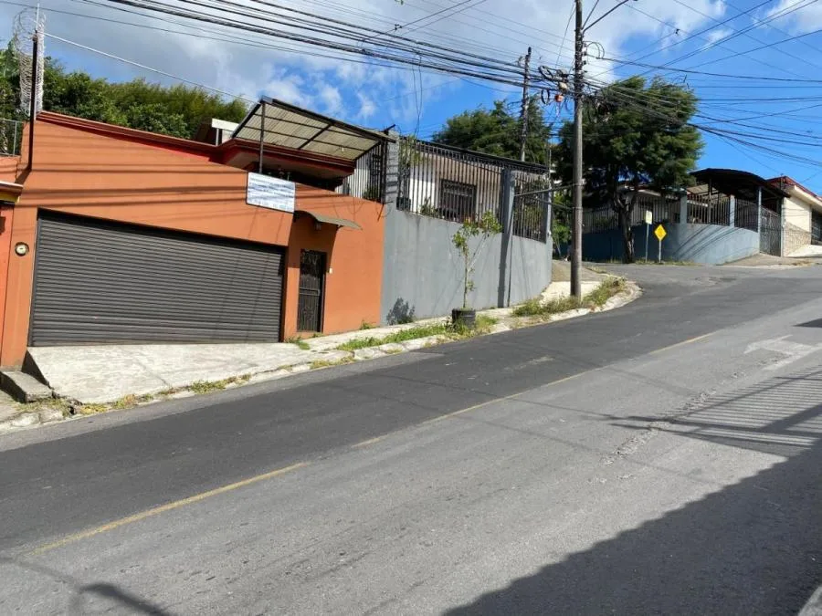 CASA EN VENTA EN LAS BRISAS, GUADALUPE RAH 244  - Venta en Guadalupe