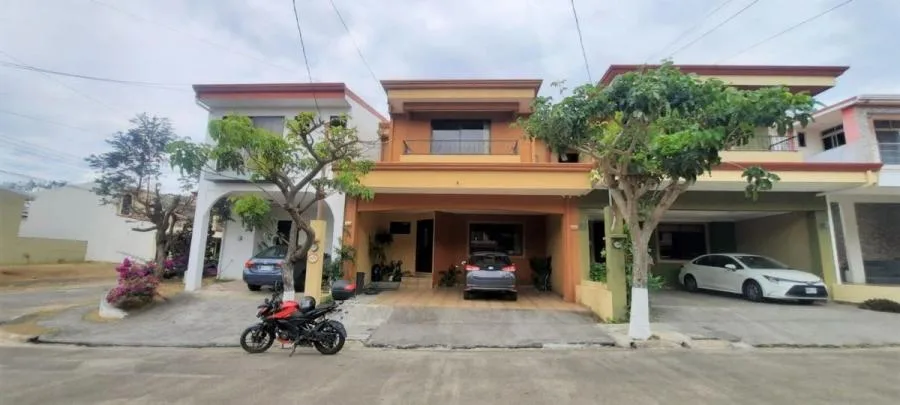 Casa en Venta en Desamparados, Alajuela. RAH 23-2471 - Venta en Alajuela