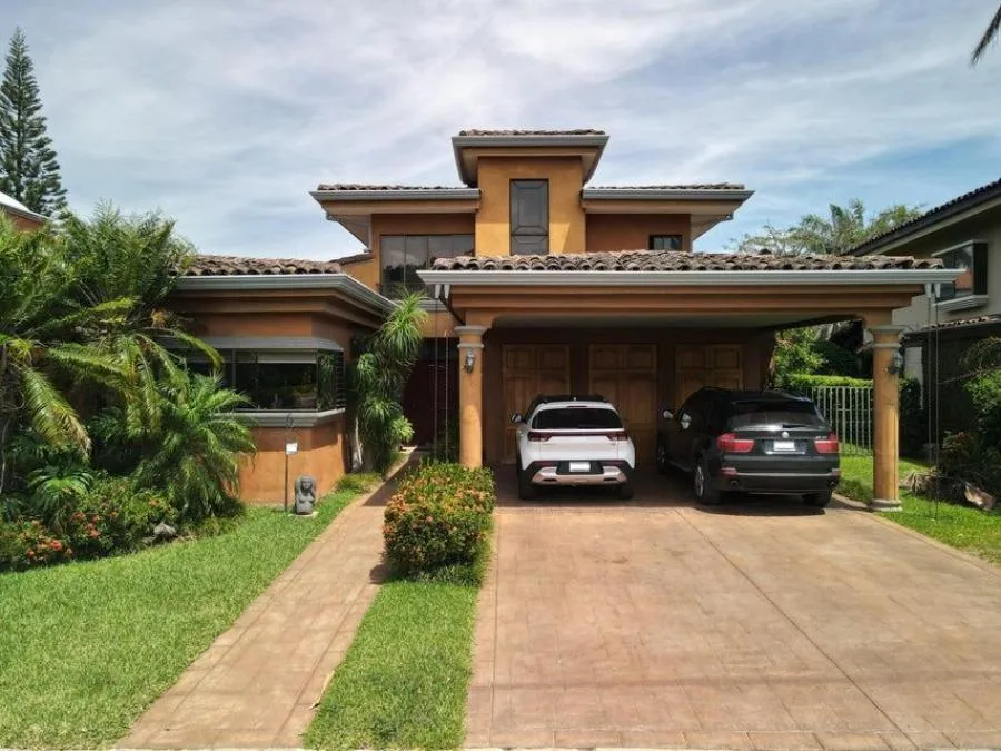 Casa en venta en Pozos, Santa Ana. RAH 23-3006 - Venta en Santa Ana