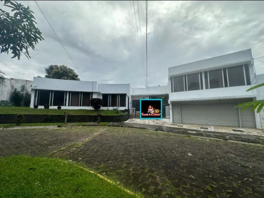 Se Vende Amplia Casa en Ulloa, Heredia / JB OFC Mls. 25-643 - Venta en Heredia