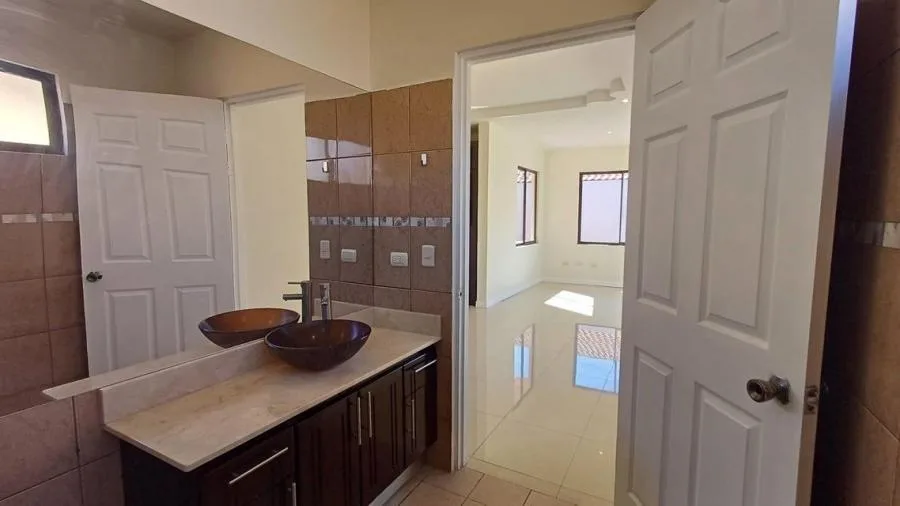 SE ALQUILA APARTAMENTO EN SAN JOSE LA URUCA PBR - Alquiler / Renta en Uruca — photo 4