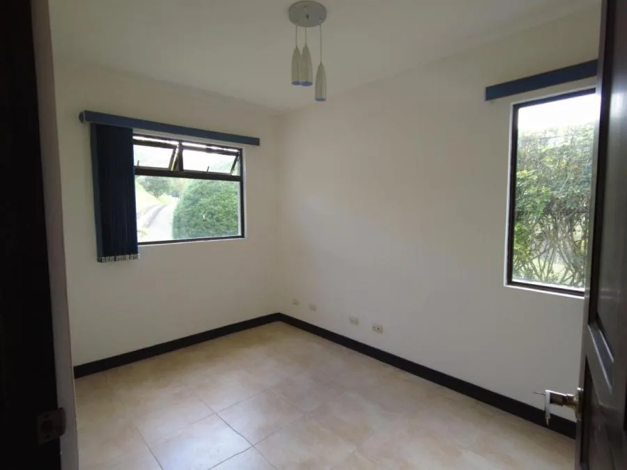 CASA EN VENTA EN GIOCOECHEA, cod: CTL 24-297 - Venta en Goicoechea — photo 3