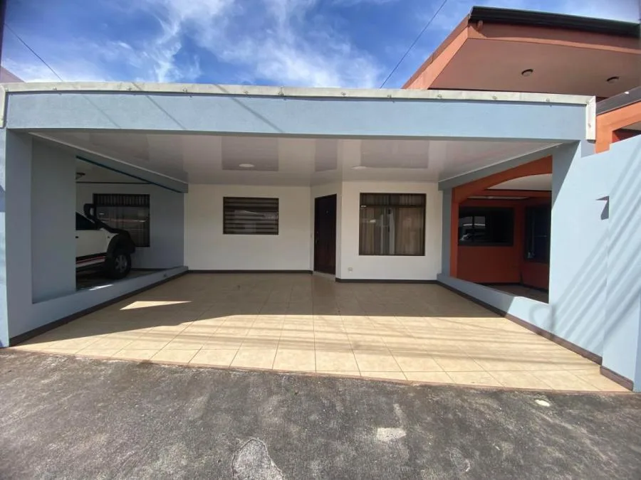 Venta de Maravillosa Casa en Cartago / JB OFC Mls. 25-1591 - Venta en El Guarco