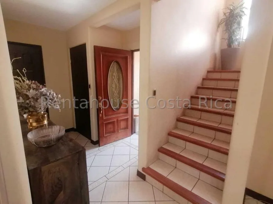 Casa amplia y lujosa. Residencial privado en Santo Domingo de Heredia. Precio Rebajado 22-1229 LU - Venta en Santo Domingo — photo 2