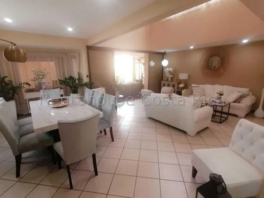 Casa amplia y lujosa. Residencial privado en Santo Domingo de Heredia. Precio Rebajado 22-1229 LU - Venta en Santo Domingo — photo 3
