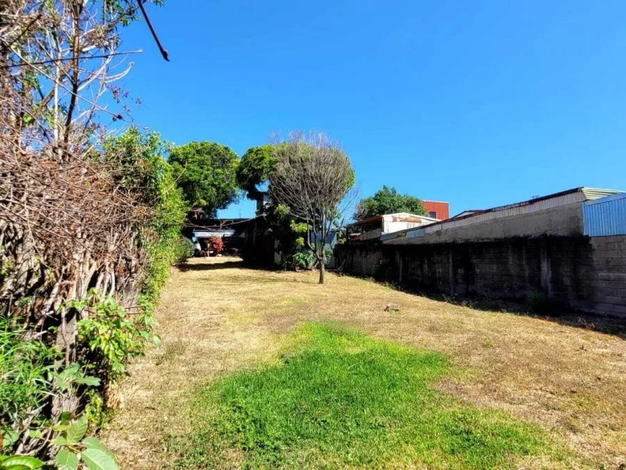 Venta de Lote + Casa en San Antonio de Belên, Heredia. MLS 25-1489 (JA) - Venta en Belén