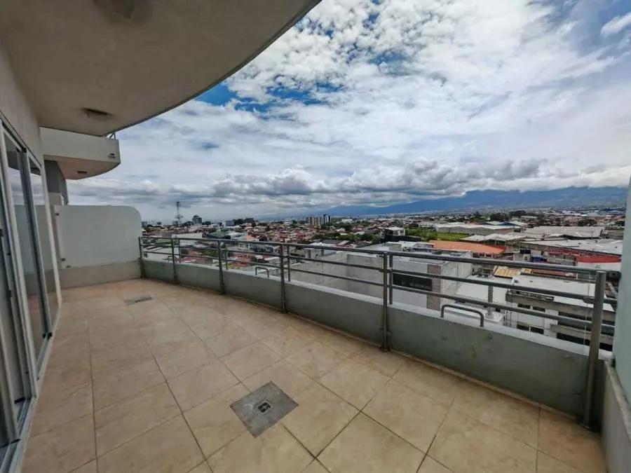 Venta de apartamento en piso 8 en Torre de Paseo Colón, San José US$ 235,000 #TP6617 - Venta en San José — photo 4