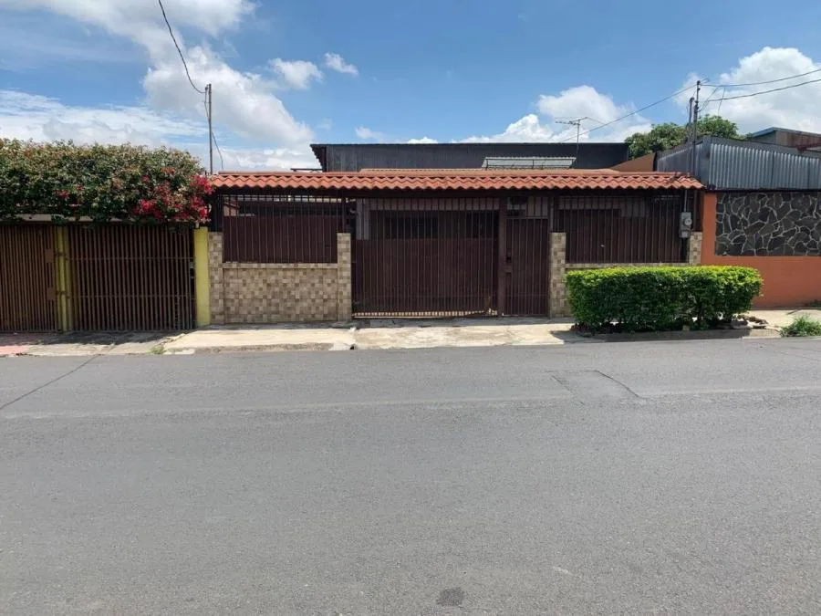 Venta de Casa en Pavas Centro, San José. RAH 25-1747 - Venta en Pavas