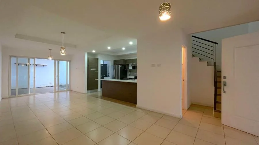 ALQUILER DE APARTAMENTO EN CONDOMINIO EN SANTA ANA    PBR - Alquiler / Renta en Santa Ana