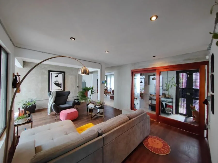 Venta de Casa con apartamento en Tibás - Venta en Tibás