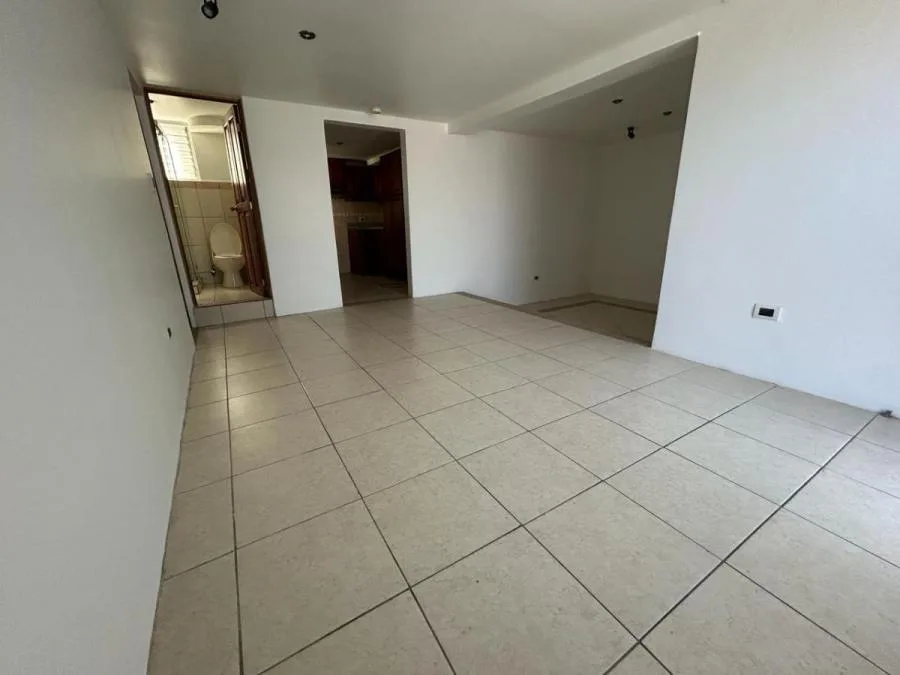 Venta de Casa con apartamento en Tibás - Venta en Tibás — photo 3