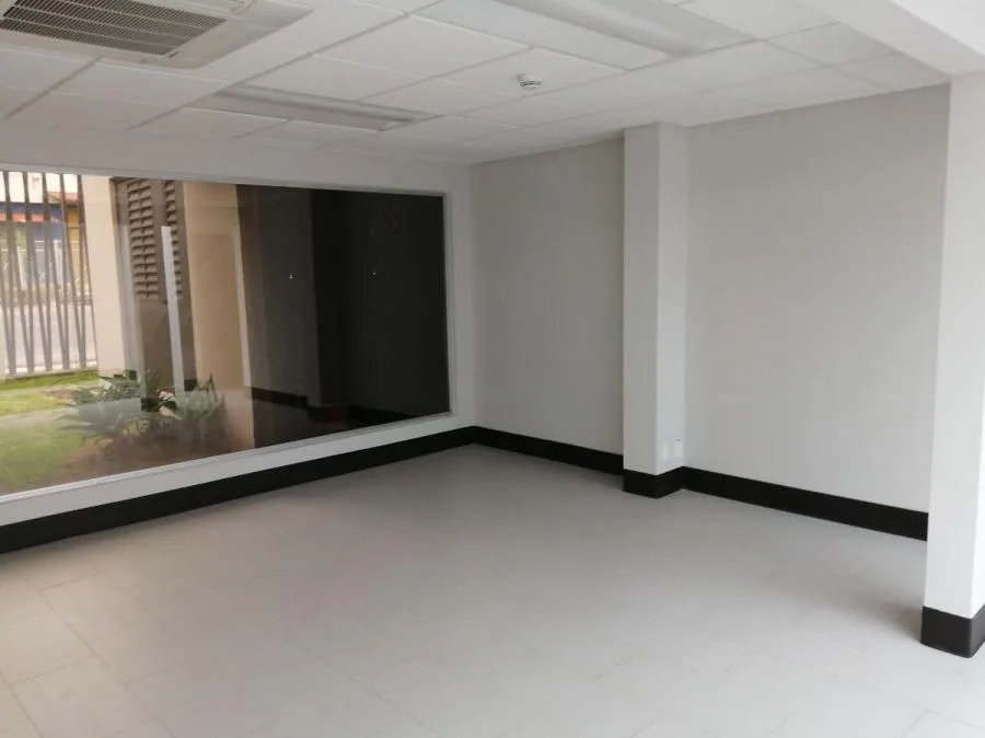 Oficina en alquiler en La Uruca, Oficentro. Cod. 1544416 - Alquiler / Renta en San José — photo 2
