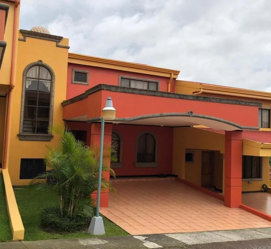 Casa en Venta en Sabanilla, Montes de Oca RAH #221527 - Venta en Sabanilla