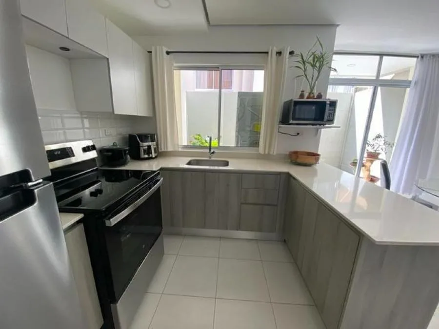 Venta de Casa en Montes de Oca, San José. - Venta en Montes de Oca — photo 4
