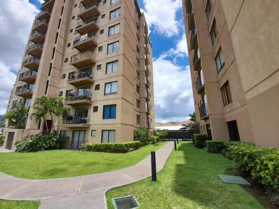 Apartamento en venta en Mata Redonda, San José. RAH 22-58 - Venta en San José