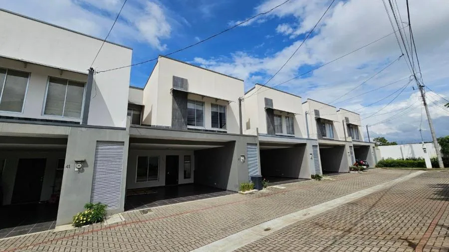 Se alquila apartamento en Montes de Oca, Condominio Villa Cedros (DJ 24-727) - Alquiler / Renta en Montes de Oca