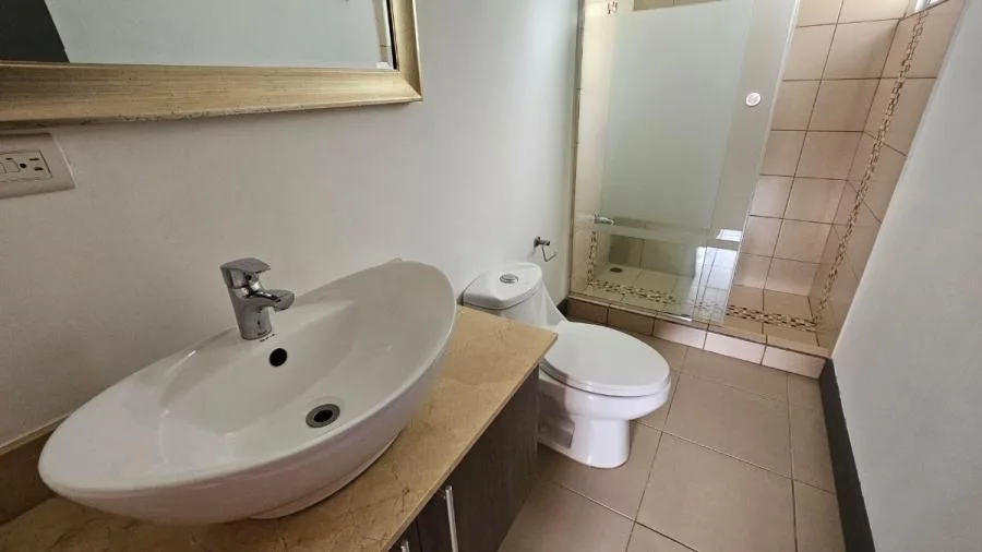 Se alquila apartamento en Montes de Oca, Condominio Villa Cedros (DJ 24-727) - Alquiler / Renta en Montes de Oca — photo 4