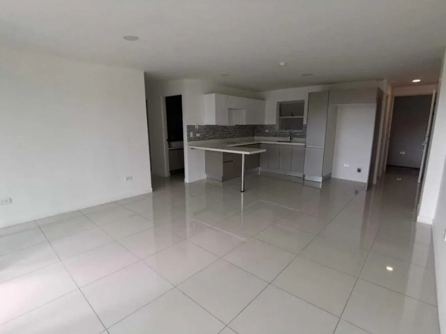 Alquiler de Apartamento en Sabanilla, Montes de Oca. - Alquiler / Renta en Montes de Oca — photo 2