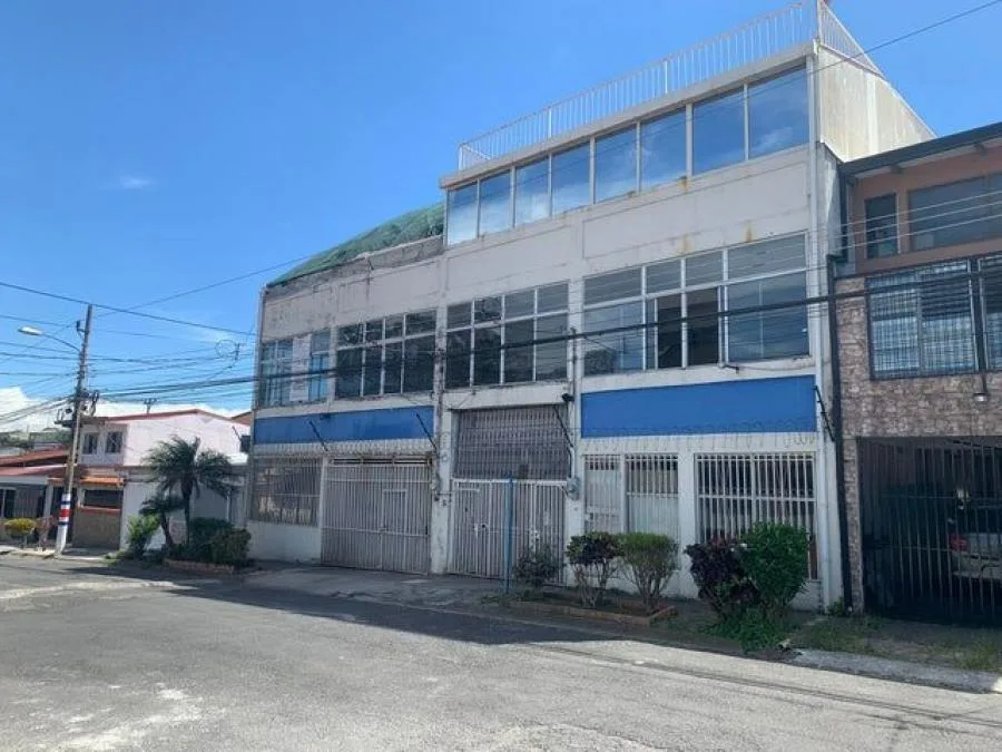 Edificio con seis apartamentos ideal para inversión en San Francisco de Dos Rios RAH 232221 - Venta en San Francisco de Dos Ríos