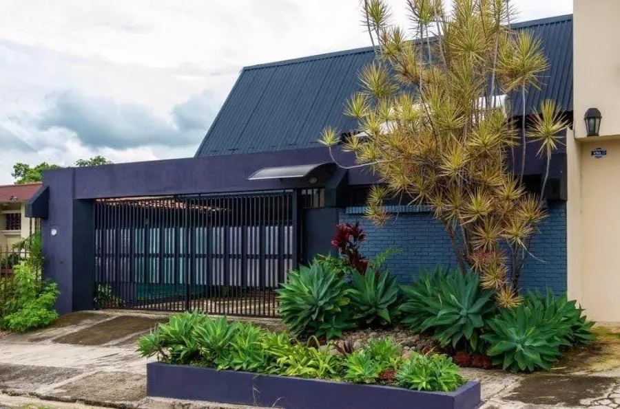 Casa en Venta en La Uruca RAH #22273 - Venta en Uruca