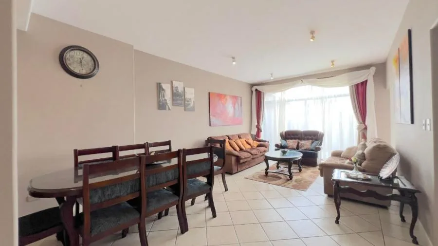 CASA EN VENTA EN ESCAZU, MLS #26-761 - Venta en Escazú