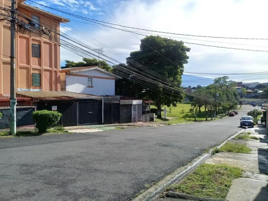 Apartamento en venta en San Sebatian, San José. RAH 23-105 - Venta en San José — photo 2