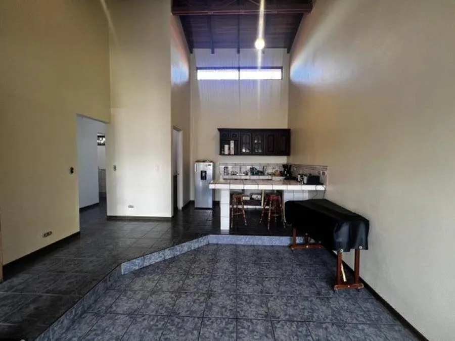 En Venta Linda Casa en Santo Domingo, Heredia.  - Venta en Santo Domingo — photo 3