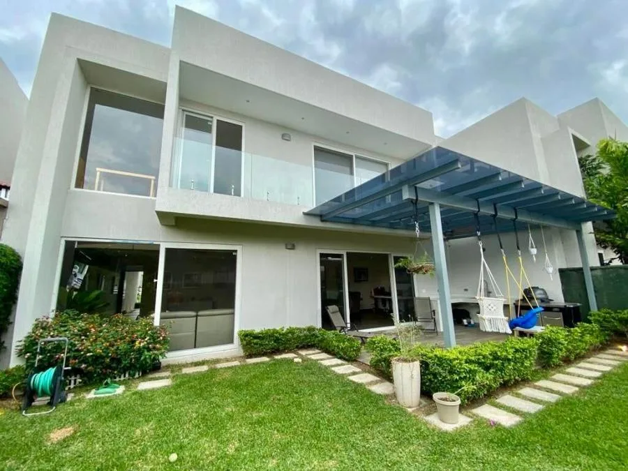 Casa en alquiler Guachipelin Escazu MGA - Alquiler / Renta en San Rafael