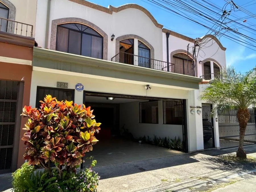 Venta de Casa en la Aurora de Heredia MGA - Venta en San Francisco