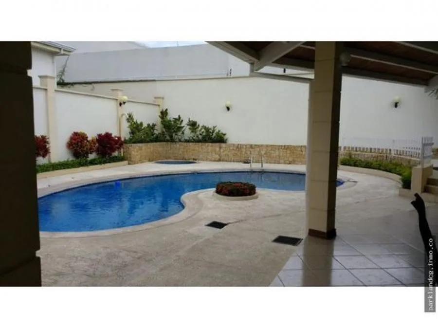 Casa alquiler en Guachipelin de Escazu, amoblada. Cod.674067 - Alquiler / Renta en Escazú