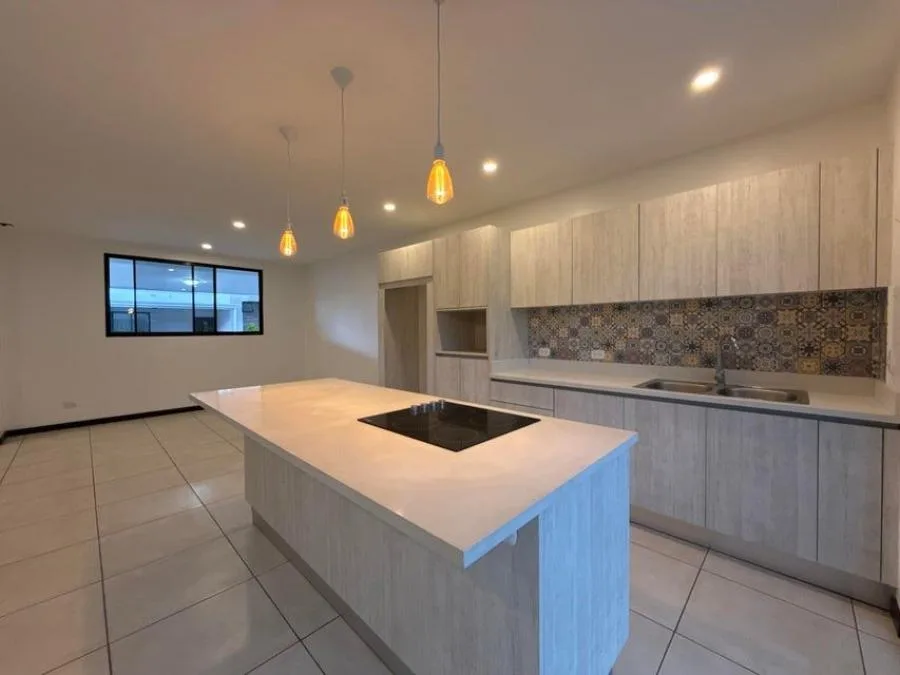 VENTA DE CASA EN CONDOMINIO VISTA DE LAS FLORES HERDIA PBR  - Venta en Ulloa