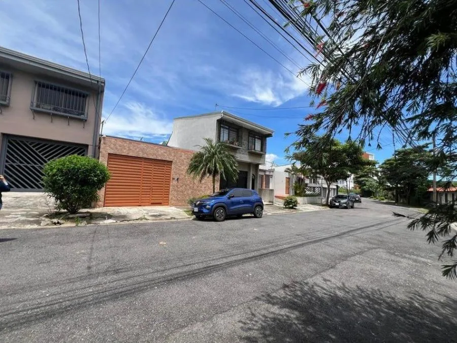 Venta de Casa en Uruca, San José. RAH 25-3 - Venta en Uruca