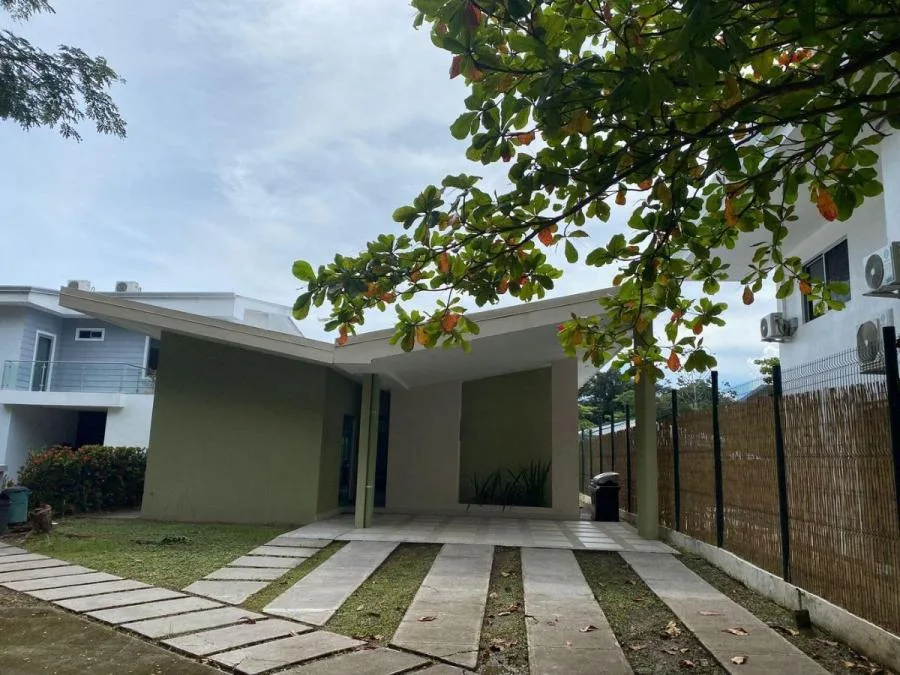 VENTA DE CASA EN PUNTARENAS CL22-151 - Venta en Tarcoles