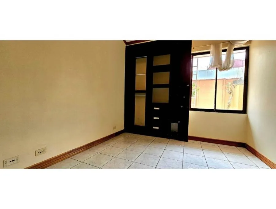 Venta de casa en condominio en San Pedro, Montes de Oca #JM93 - Venta en San Pedro — photo 3
