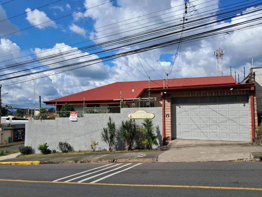 HEREDIA MERCEDES NORTE VENDO CASA $305.000 - Venta en Mercedes