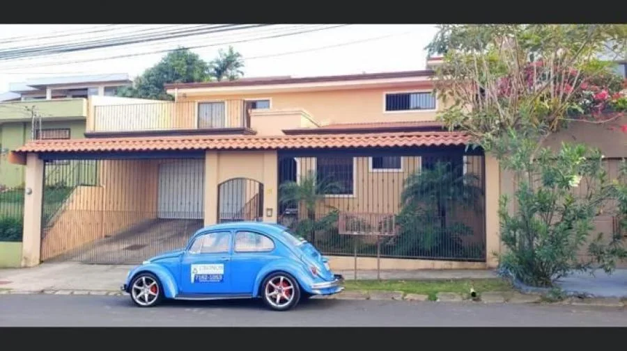 CASA EN VENTA EN LOMAS DE AYARCO, CURRIDABAT RAH 232386  - Venta en Curridabat