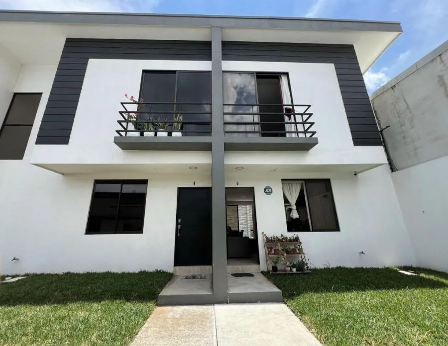 Casa en venta en Mata de Plátano, Goicoechea, amplia y en condominio #26-1542 GS - Venta en Goicoechea